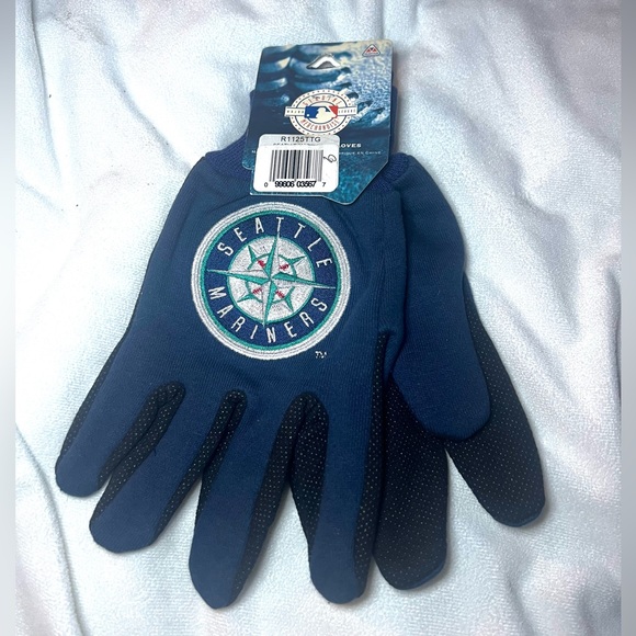 Seattle Mariners Baseball Team Gloves 🧤 *NWT* - Picture 1 of 3